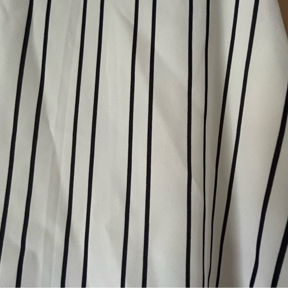 Express Barcelona Women's Cami XS White Black Striped V-Neck Racerback Tank Top - Picture 2 of 7